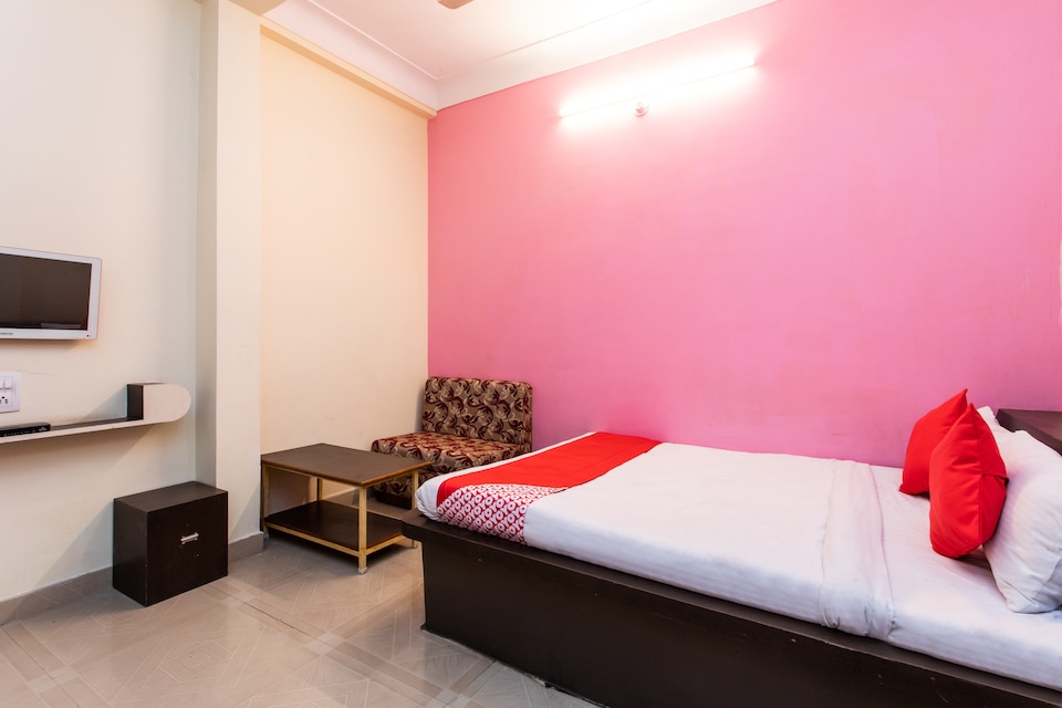 OYO 23361 Hotel Kanakshree, Ujjain Indore Road, Ujjain
