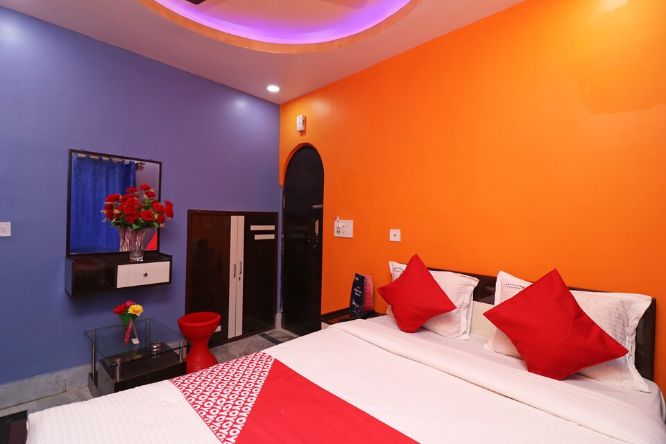 OYO 23364 Kolkata Hcn Guest House, Ruby Hospital Kolkata, Kolkata