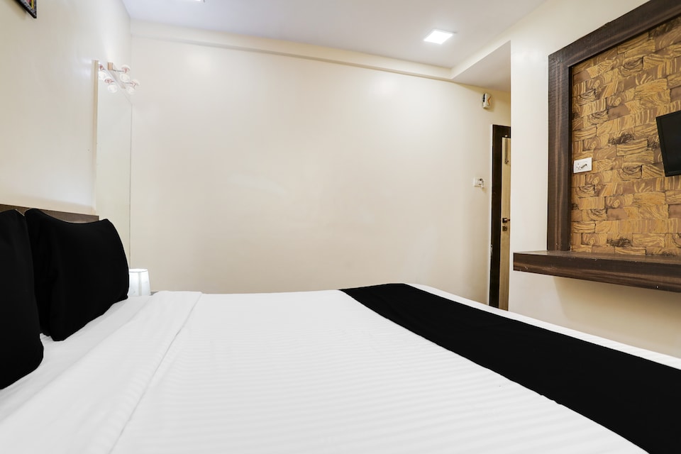 Hotel O Palkhi Road Near Sai Baba Temple Formerly Netra Sai, Shirdi, Shirdi