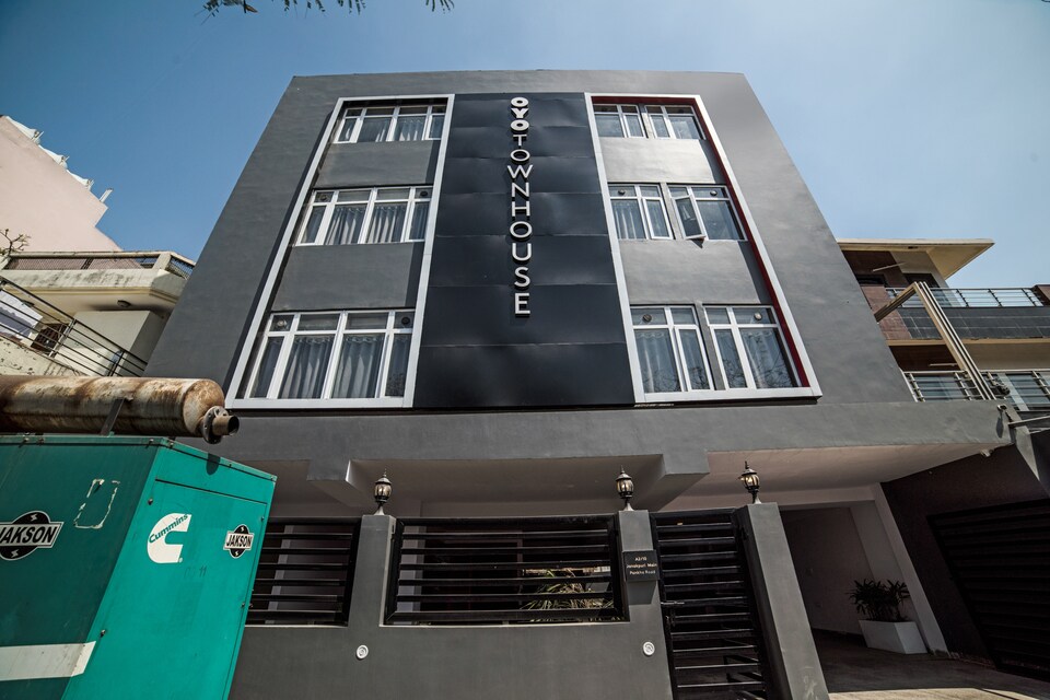 OYO Townhouse 086 Pankha Road, Paschim Vihar Delhi, Delhi