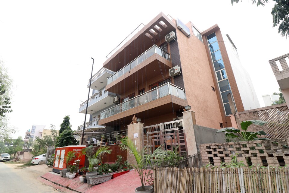 Capital O Horizon Residency Near Omaxe Celebration Mall, Medanta, Gurgaon