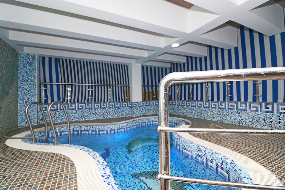 OYO 23416 Maharaja Hotel, Cantonment, Varanasi