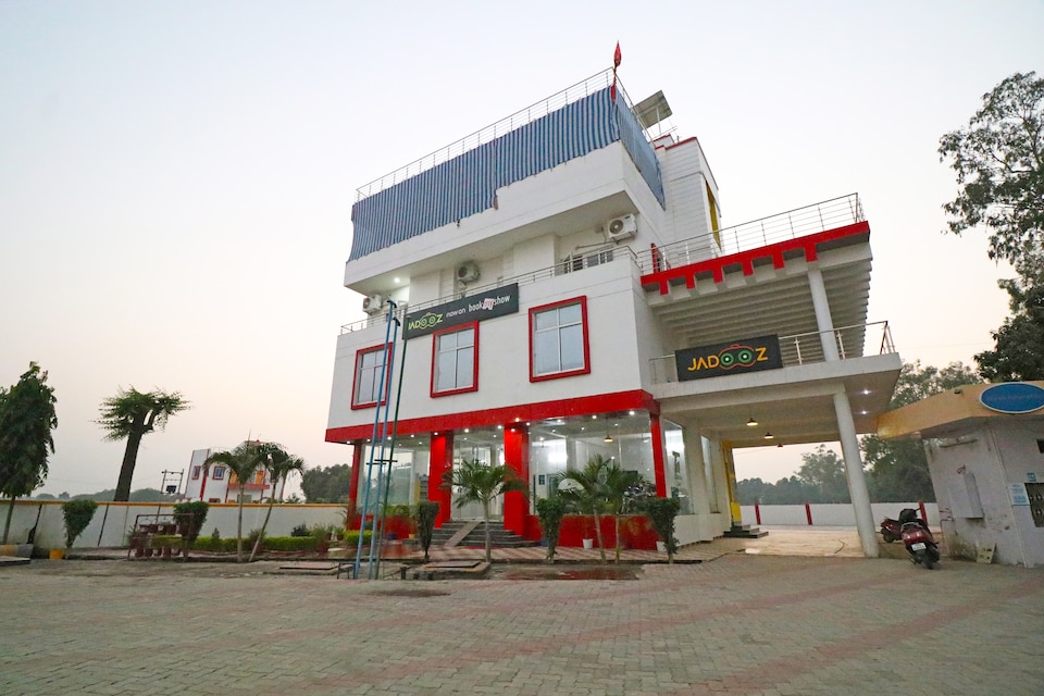 OYO 23416 Maharaja Hotel, Cantonment, Varanasi