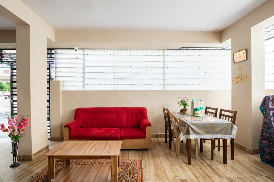 OYO 23427 Ashrey Comforts, Hosur Road Bangalore, Bangalore