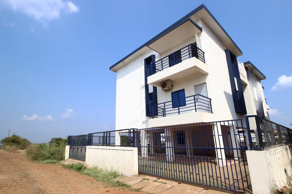 OYO Home 23459 Field View 1BHK, Verna Goa, Goa