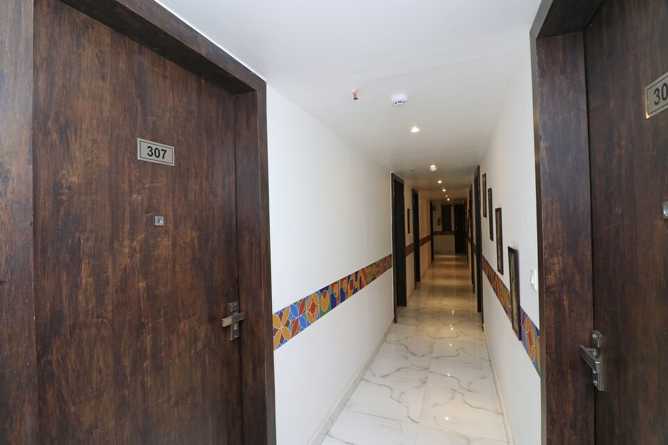 Capital O 23469 Hotel Ss Grandeur, SGPGI Lucknow, Lucknow