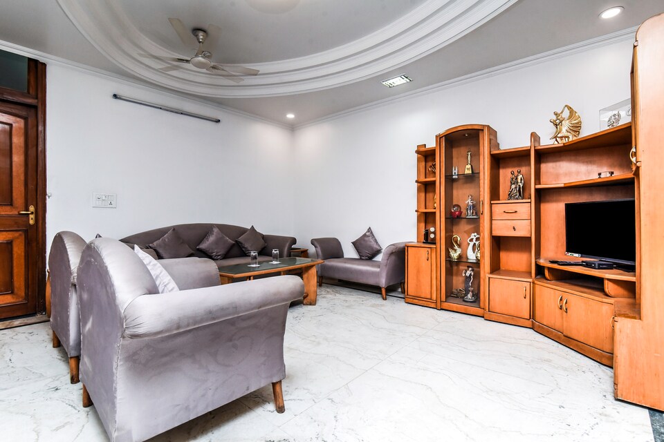 OYO Home 23494 Exotic 2BHK, Lajpat Nagar Delhi, Delhi