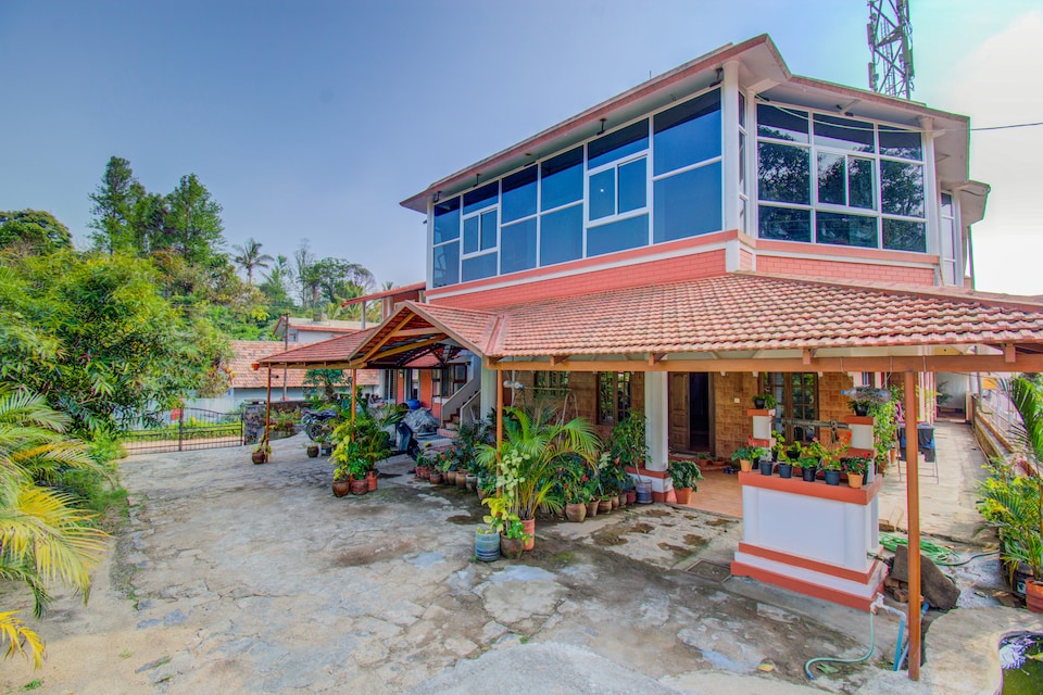 OYO Home 23521 Cozy Studio, Madikeri, Coorg
