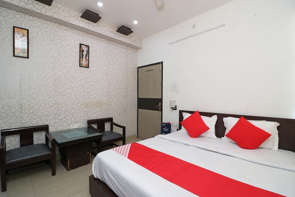 OYO 23531 Paradise, Hisar, Hisar