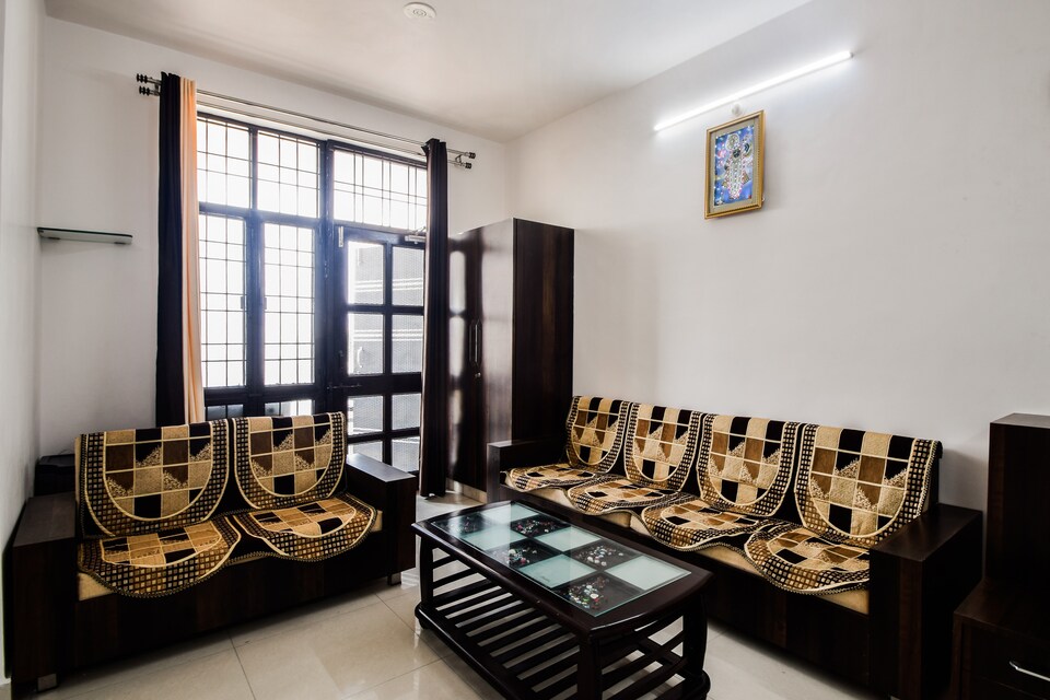 OYO Home 23562 Blissful 3BHK, Goverdhan Sagar, Udaipur