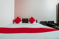 OYO 3148 Om Blessed Cottage