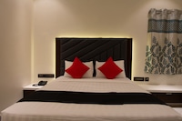 Capital O 23618 Hotel Royal Benza