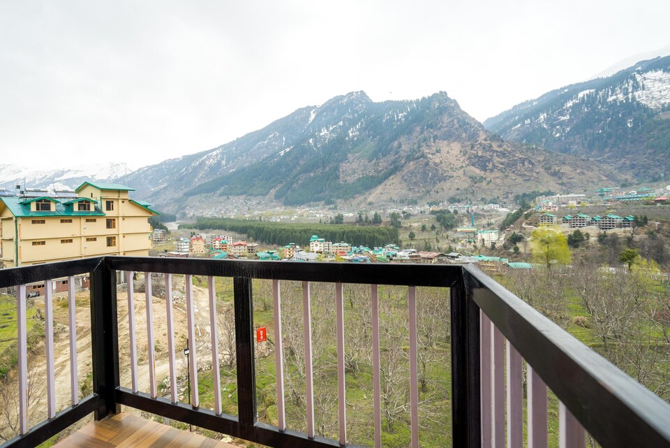 Capital O The Hadimba Retreat, Kanyal Road, Manali