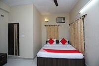 OYO Aakash Bika Guest House Near City Centre Salt Lake