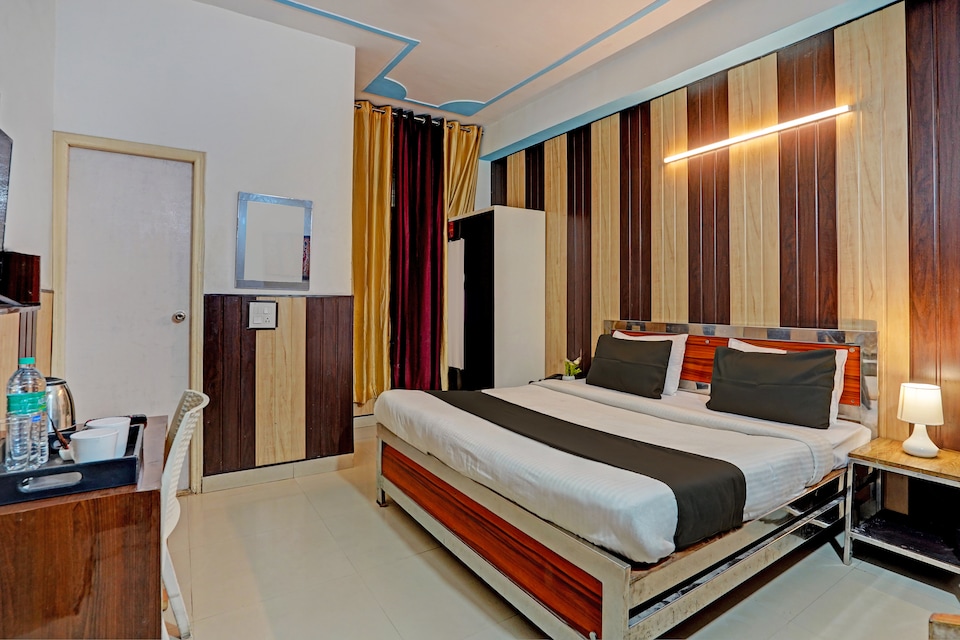 Hotel O Greno House Near PVR Ansal Plaza Greater Noida, Greater Noida, Noida