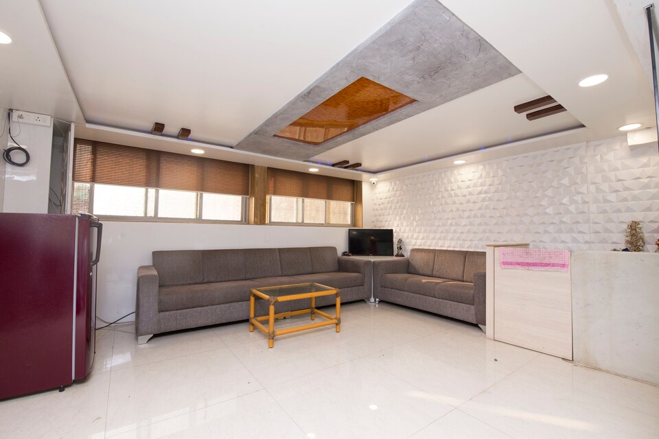 OYO 23631 M-R Residency, Pune Railway Station, पुणे