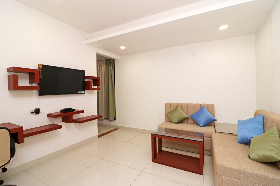 OYO 23636 Slk Nimbus Arcade, Kolar Road, Bhopal