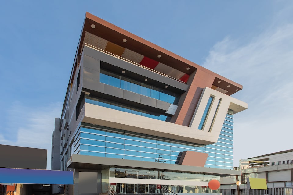 OYO Townhouse 562 Hotel Sai Kripa, Dewas City, Dewas