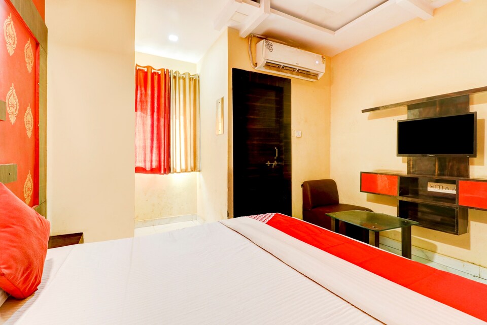 OYO 23647 Hotel Sai Plaza, Hamidia Road Bhopal, Bhopal