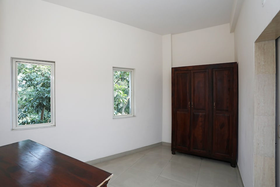 Capital O 23652 The Retreat, Rajarhat Kolkata, Kolkata