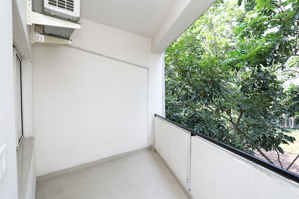 Capital O 23652 The Retreat, Rajarhat Kolkata, Kolkata