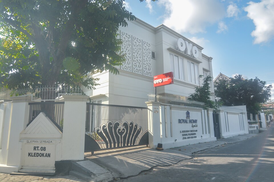 OYO 212 Royal Homy Syariah, Caturtunggal, Yogyakarta