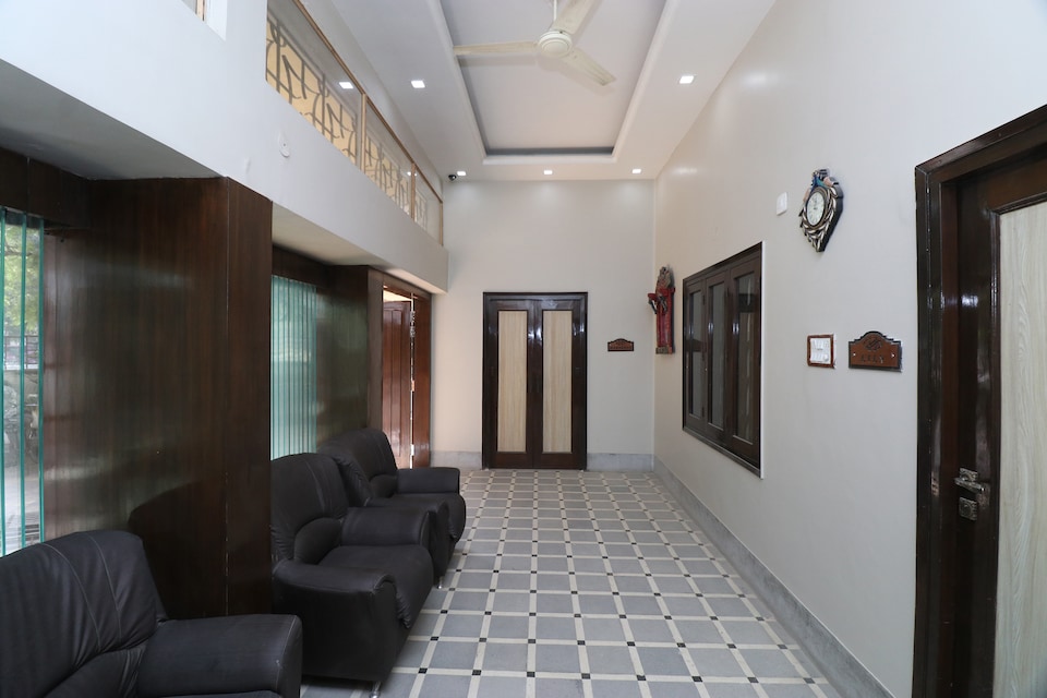 OYO 23662 Hotel Harmony, Mumfordganj Allahabad, Prayagraj