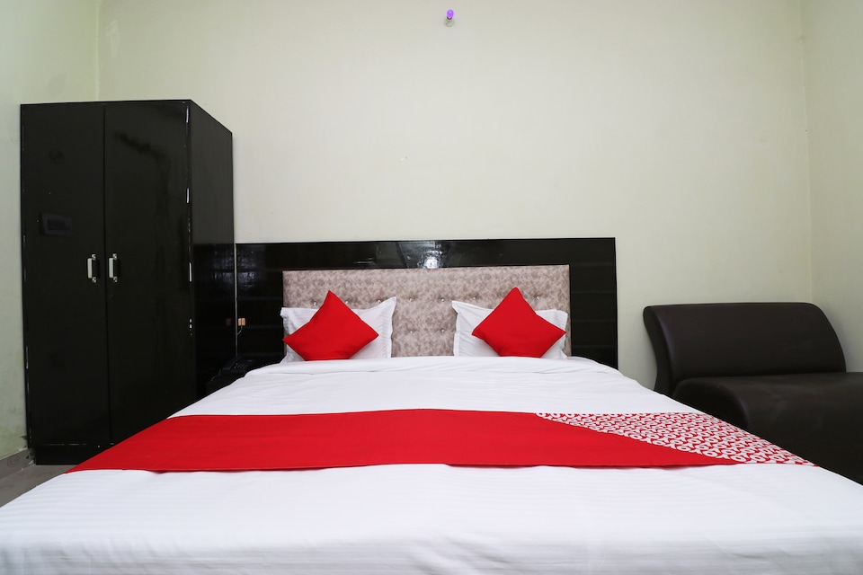 OYO Flagship 23686 UR Guest House, Indira Nagar Lucknow, Lucknow