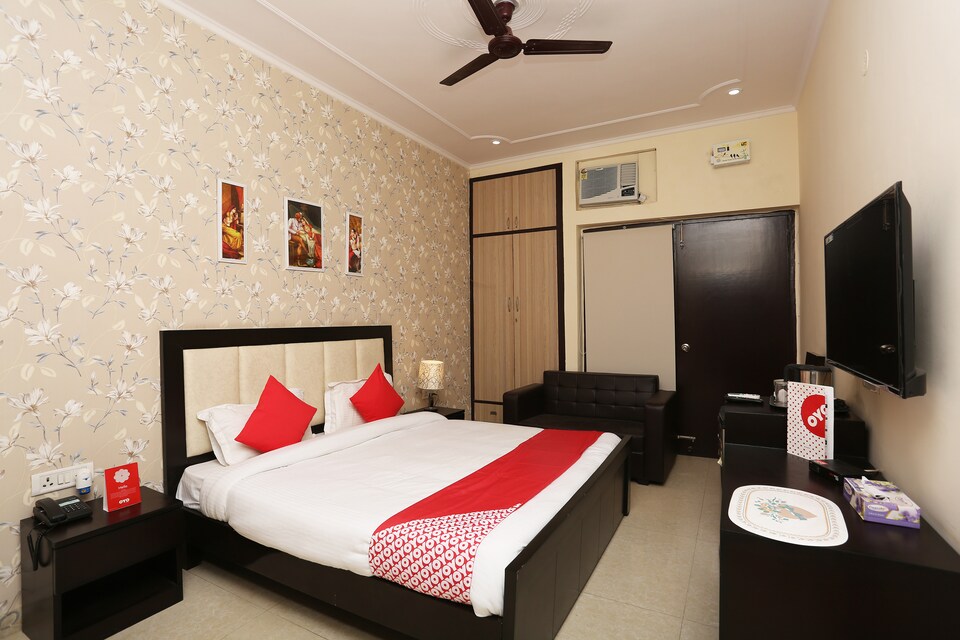 OYO 23688 Corals Paradise, Huda 2 Gurgaon, Gurgaon