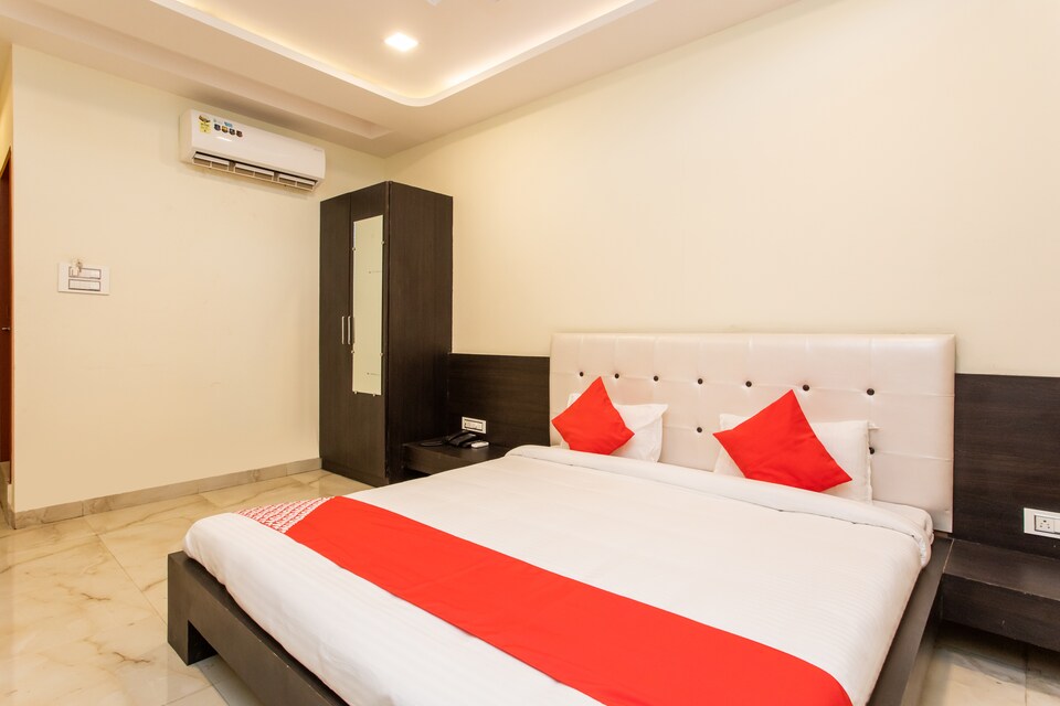 OYO Flagship 23689 Hotel Kanchan and rest, Ujjain Indore Road, Ujjain
