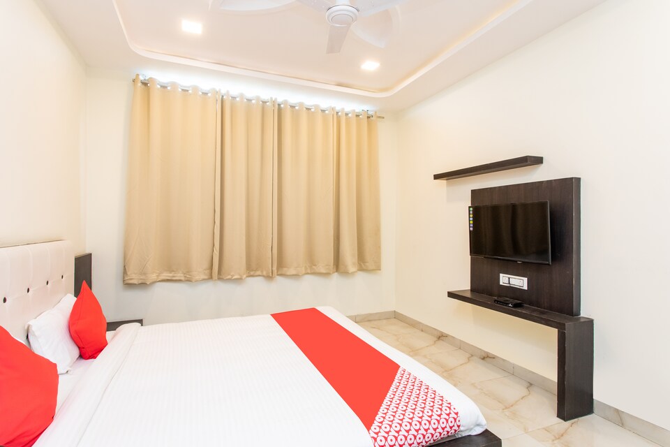 OYO Flagship 23689 Hotel Kanchan and rest, Ujjain Indore Road, Ujjain