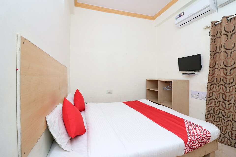 OYO 23694 Hotel Shikhar Palace, Airport Road - Bhopal, Bhopal