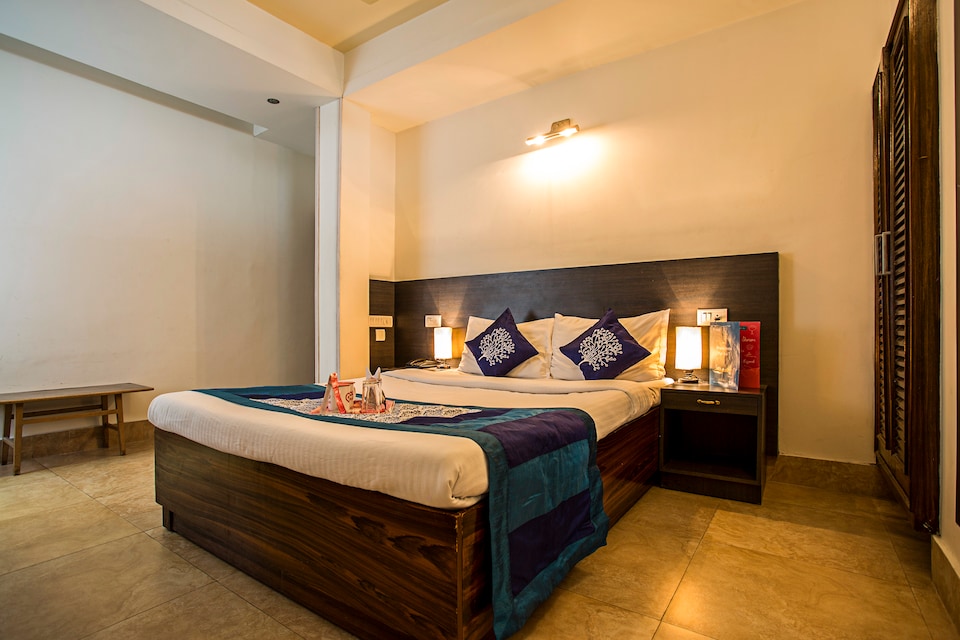 OYO 3155 Marina's Motel, Bagdogra Airport Siliguri, Siliguri