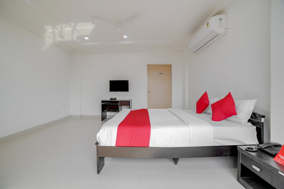 OYO Hotel Corona Inn, Bus Stand Nagpur, Nagpur