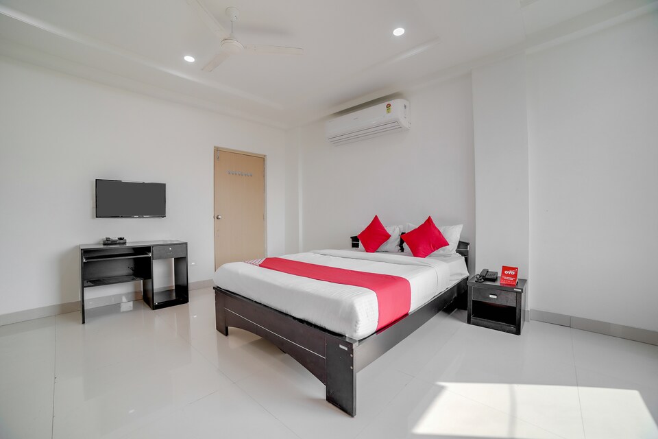 OYO Hotel Corona Inn, Bus Stand Nagpur, Nagpur