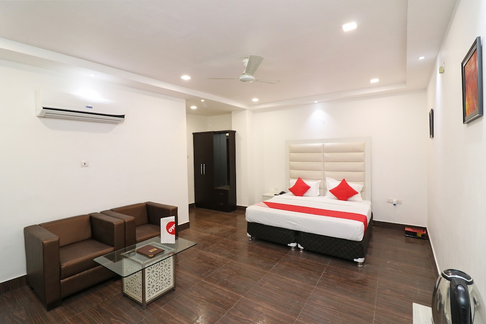 OYO 23722 Hotel Avaa Continental, Kanpur Central, Kanpur