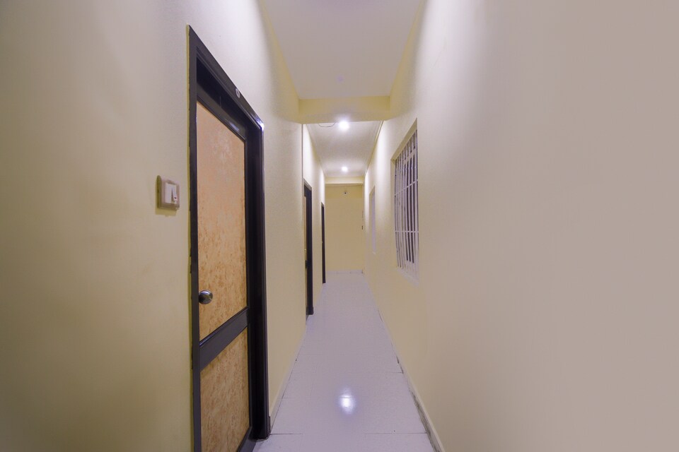 OYO 23727 White Residency, Pondicherry City Centre, Pondicherry