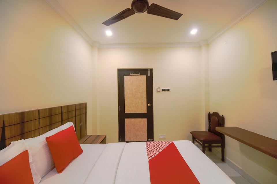 OYO 23727 White Residency, Pondicherry City Centre, Pondicherry