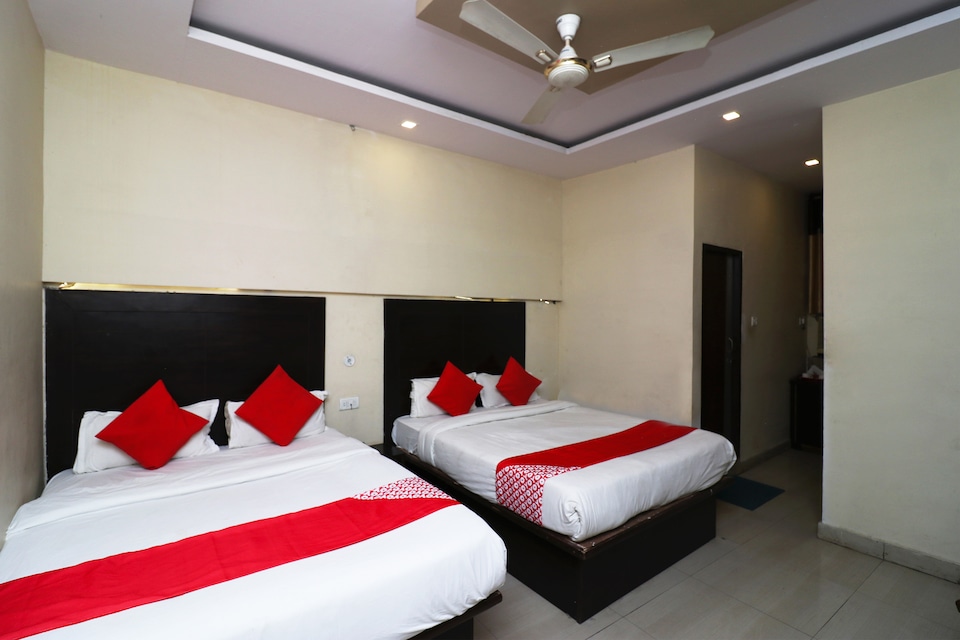 OYO 23733 Surya Continental, Alambagh Lucknow, Lucknow