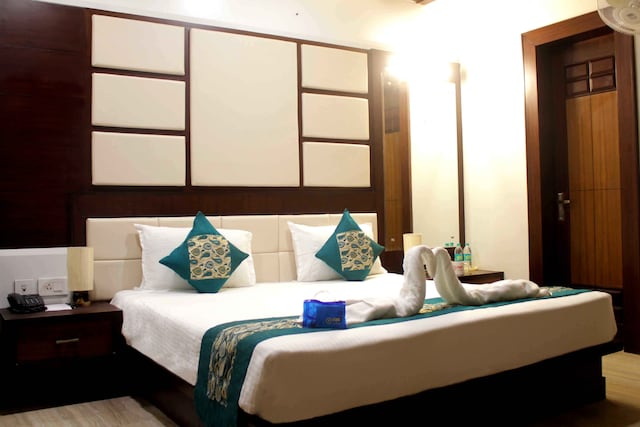 OYO The Landmark Hotel