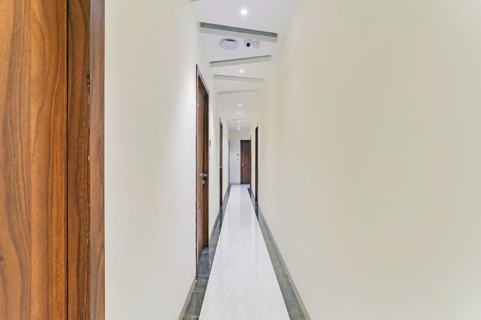 OYO Flagship 23993 Victoria Grand Colaba, Mumbai CST-Churchgate-Colaba, Mumbai
