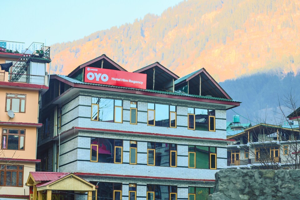 OYO 24006 Hotel Him Regency, Mall Road Manali, Manali