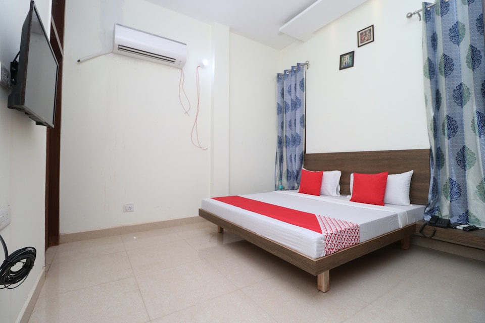 OYO 24025 Sharan Square, Civil Lines Ludhiana, Ludhiana