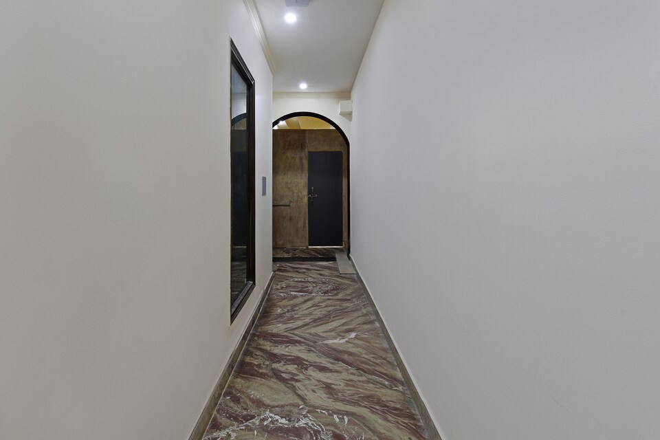 SilverKey Executive Stays 24038 B-56 Sector 22, Noida Stadium, Noida