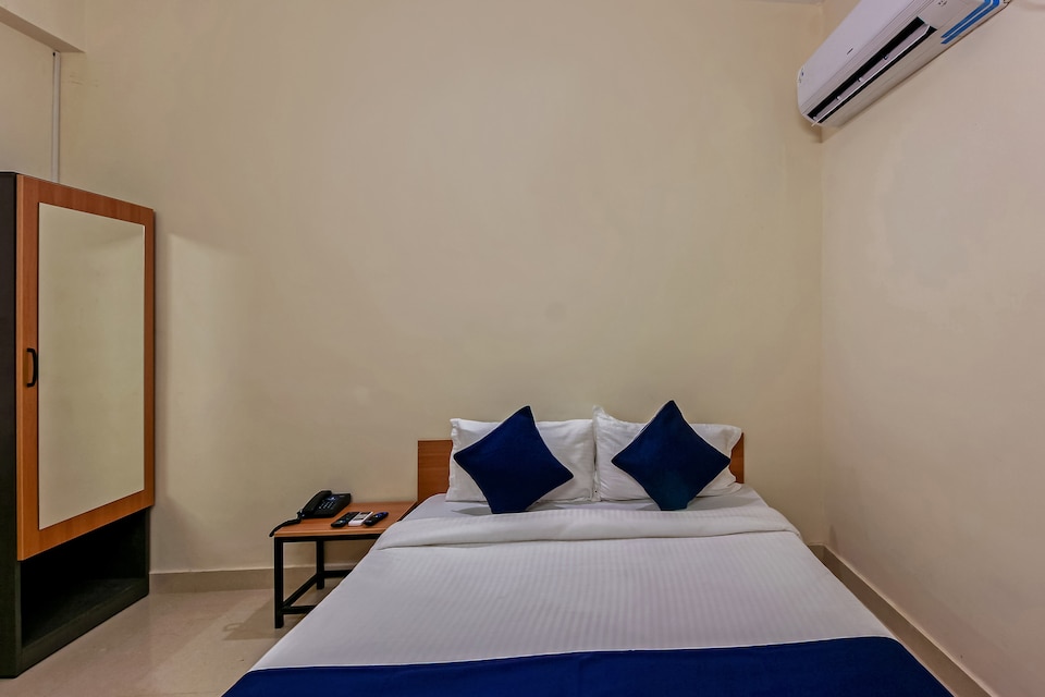 OYO Flagship 24039 DA Abhinandan Land, Financial District, Hyderabad