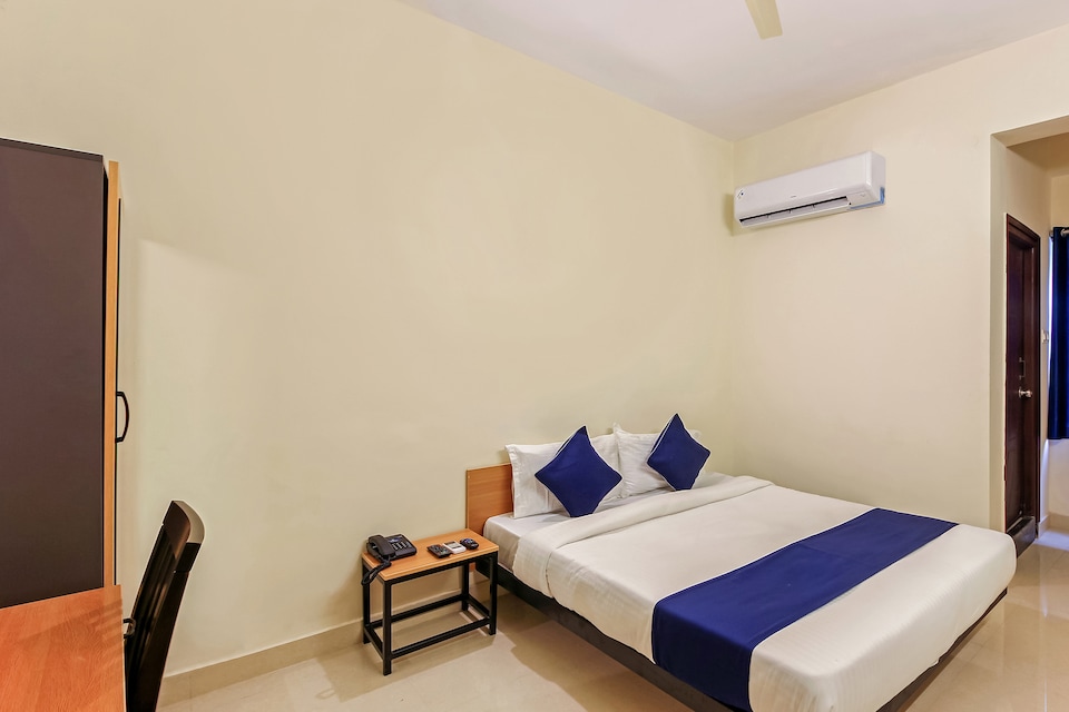 OYO Flagship 24039 DA Abhinandan Land, Financial District, Hyderabad