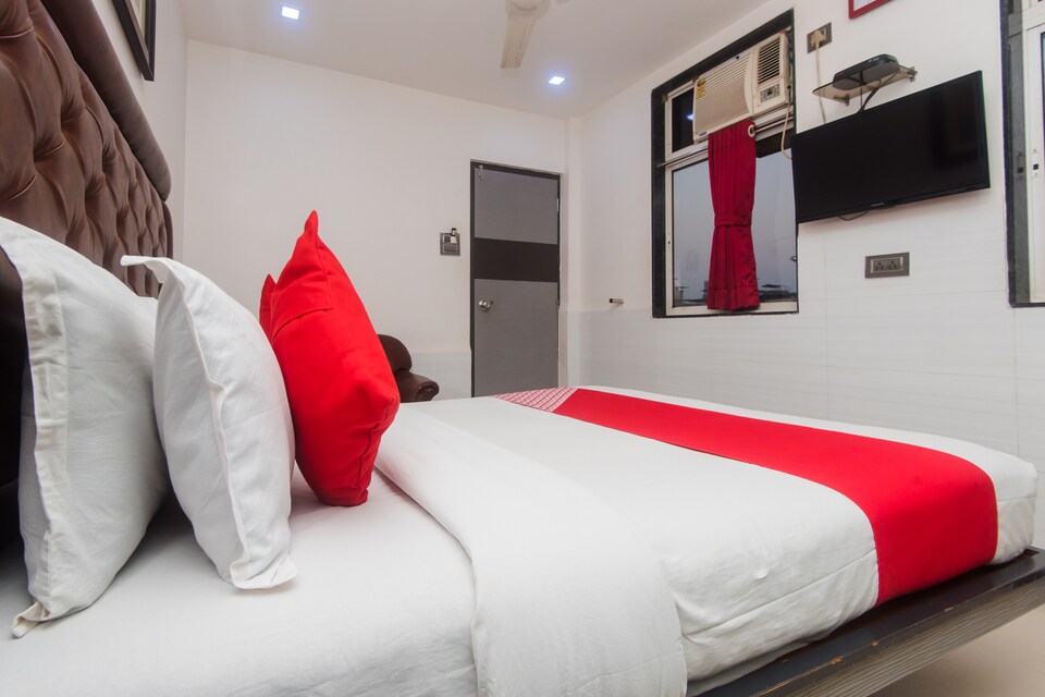 OYO 24050 Hotel Sweet Dream , Mumbai Borivali-Dahisar-Mira Road, Mumbai