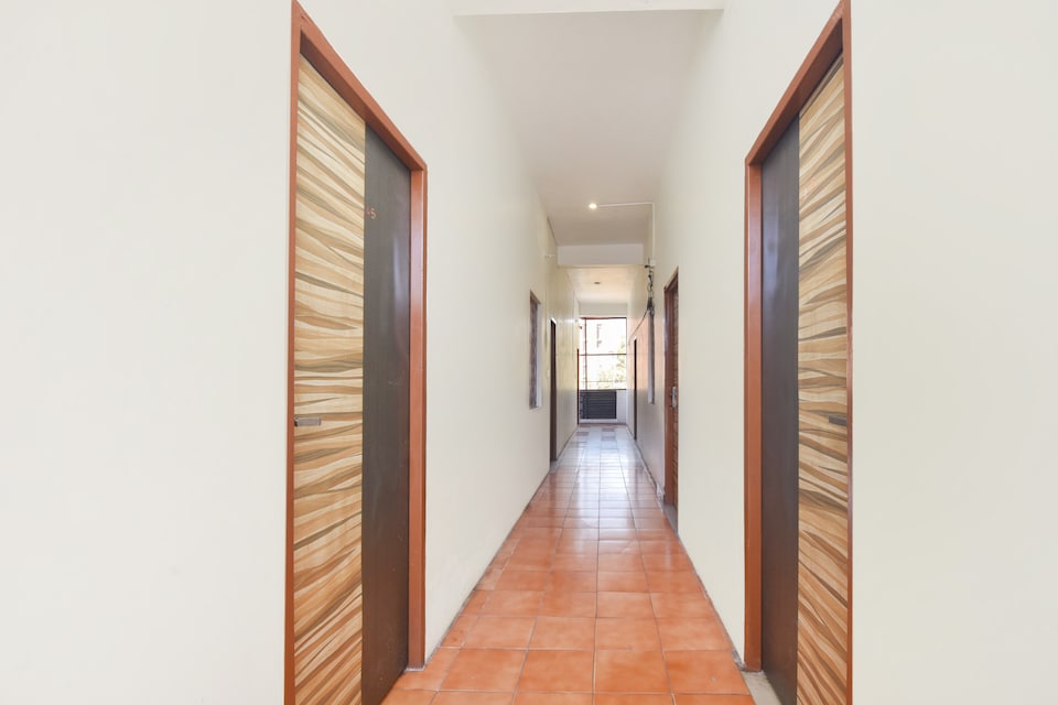 OYO Flagship Yuvraj Inn, Rajpur Road Dehradun, Dehradun