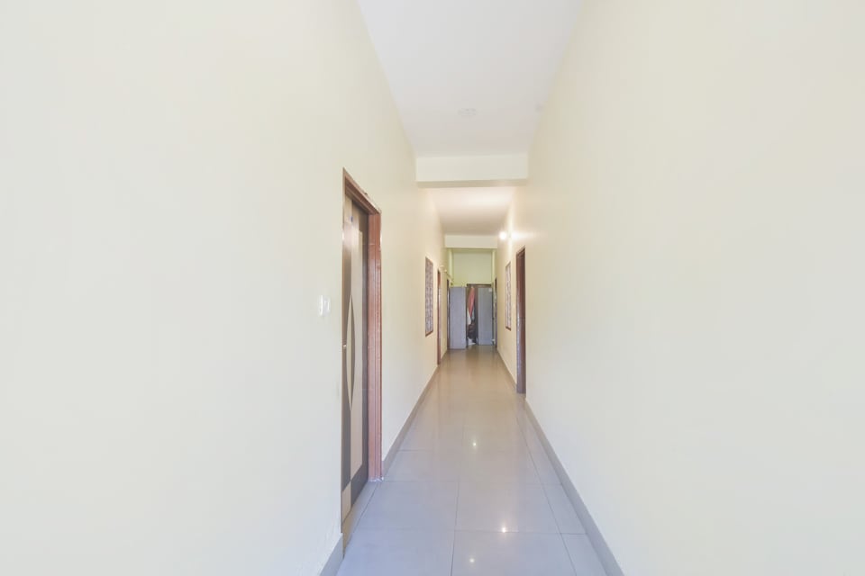 OYO Flagship Yuvraj Inn, Rajpur Road Dehradun, Dehradun