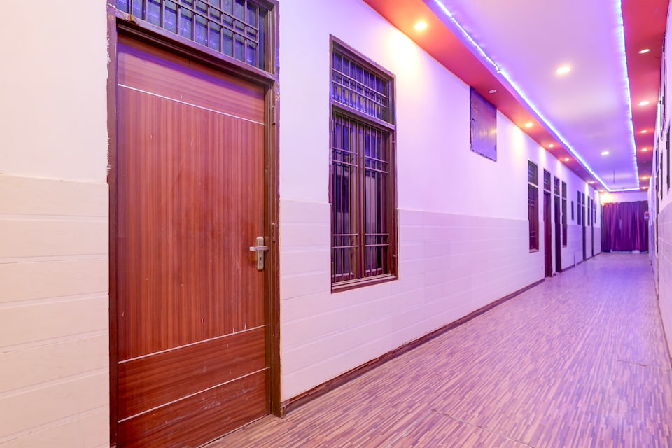 Hotel O by OYO Dariya Railway Station Formerly RR Villa, Railway Station Chandigarh, Chandigarh